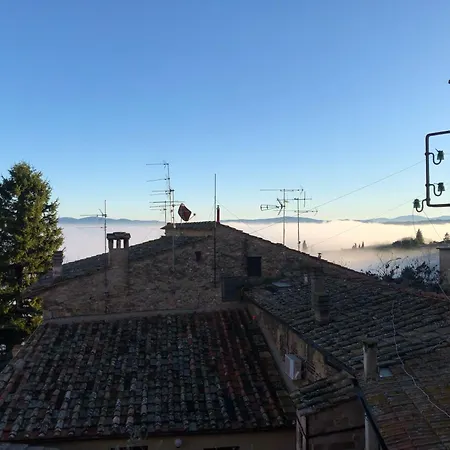 Casa Nel Centro Storico شقة سان جيمينيانو
